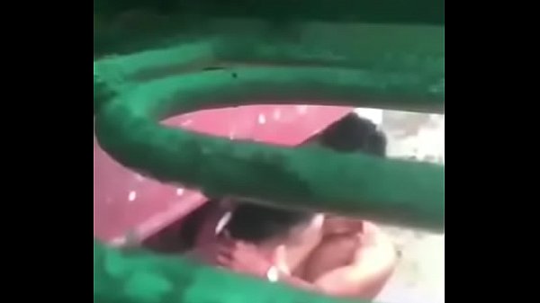 ကိုကိုလူဆိုး သူမ်ားလိုးေနတာကိုေခ်ာင္း႐ိုက္ထားတယ္