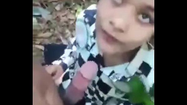 ក្មេងស្រីជនជាតិខ្មែរបៀមក្ដរកាលិតចង់