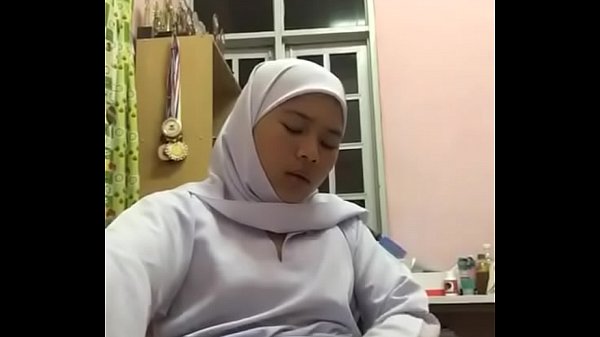Anak gadis Ina Azrina