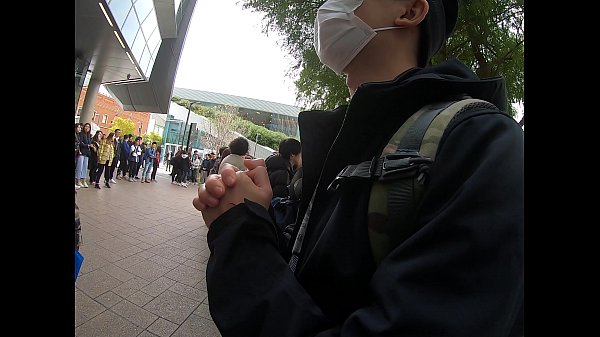 Chinese women attack Hong Kong student