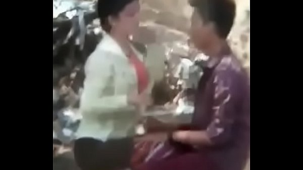 ျမန္မာေစာ္အငံုးေလးကိုစားေခ်ာင္းရိုက္အပိုင္း (၁)