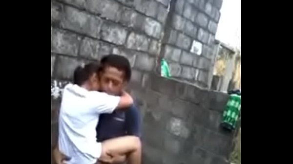 လမ္းေဘးမွာခိုးစားေနတာကိုယ္တိုင္ရုိက္ေလးဂလု