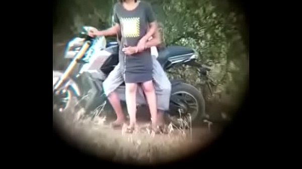 ဆိုင်ကယ်လေး‌ထောက်ပြီးခိုးစား‌နေတာ‌လေး – ျမန္မာေအာကား အစံုုၾကည့္ခ်င္ရင္ www.gonesin.xyz ကိုု လာခ့ဲေနာ္