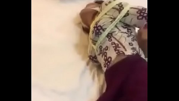 ျမန္မာ‌ေဟာ္တည္မွာႀကိဳးတုတ္ၿပီးလိုးမလို႔