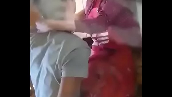 ေခ်ာင္းရိုက္ေလး