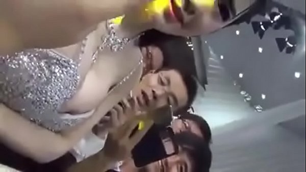 这车展的中国骚逼想火，各种露，不知道在床上得浪成什么样