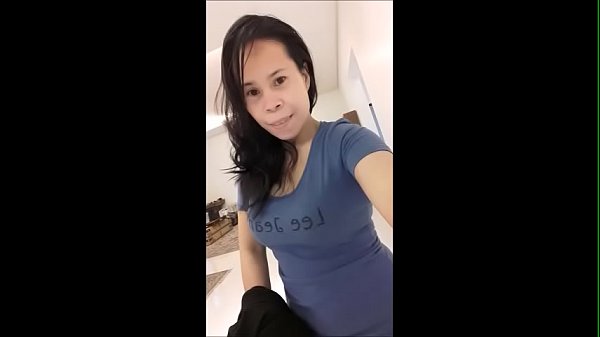 Filipino Rosalie Villajos naked for cash
