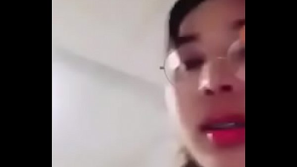 စော်လေး က Chat နေတာ