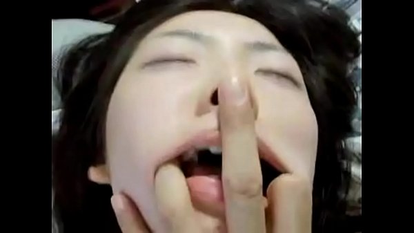 女大学生被骗到酒店用内裤塞嘴强干 直挥泪求饶