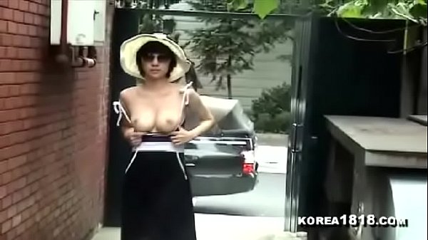 Sexy Korean MILF shows her tits in public