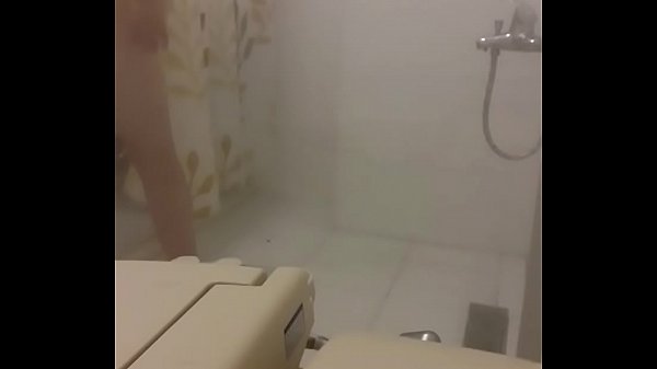 臺灣男高中生洗澡被偷拍